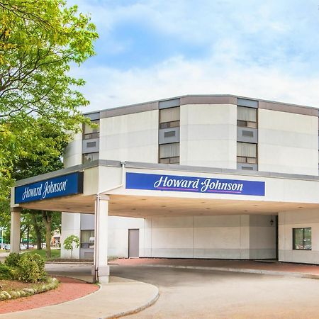 Howard Johnson By Wyndham Kitchener Conestoga Extérieur photo